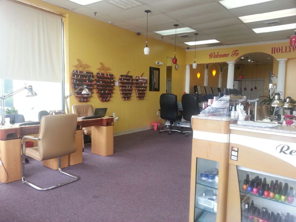 Hollywood nails 1 Prices and Fees